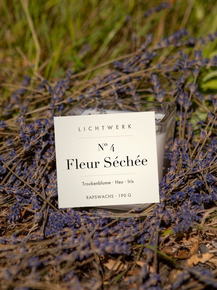 Nº 4 — Fleur Séchée